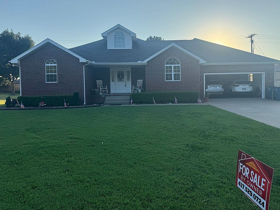 1st image of 902 Copper Oaks Dr