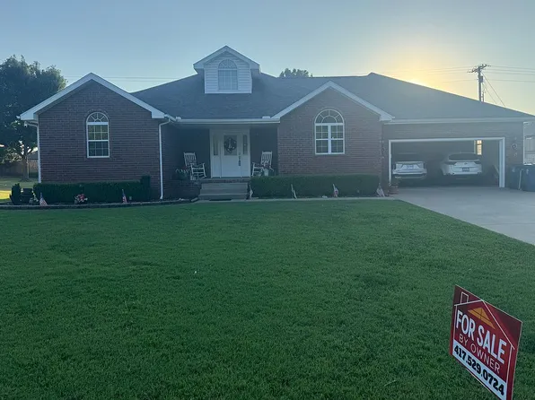 902 Copper Oaks Dr, Carl Junction, MO 64834