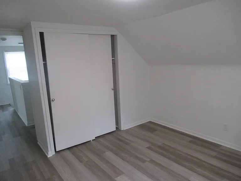 86 Cowles Ave — Photo 21