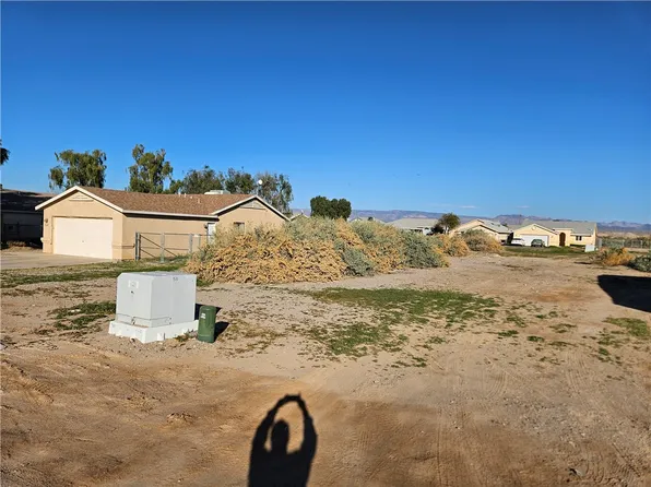9846 S Phoenix Dr, Mohave Valley, AZ 86440
