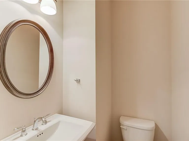 4258 Tacoma Trce — Photo 17