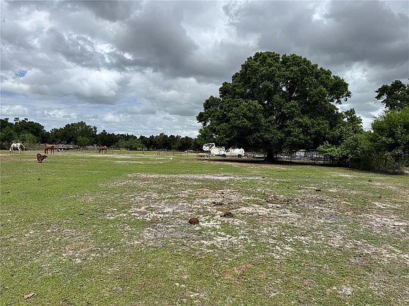 3rd image of 1804 Zipperer Rd