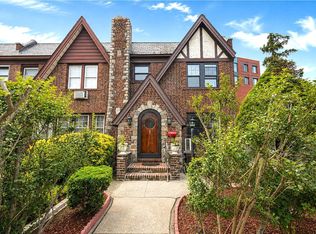 8514 68th Ave, Flushing, NY 11374