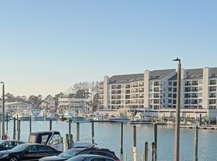 401 Harbour Point #102, Virginia Beach, VA 23451