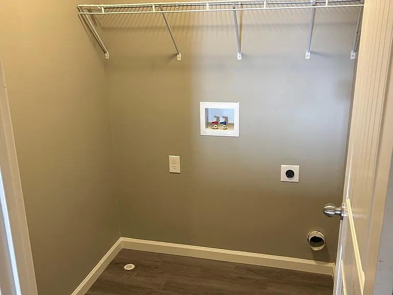 252 Keswick Dr — Photo 14