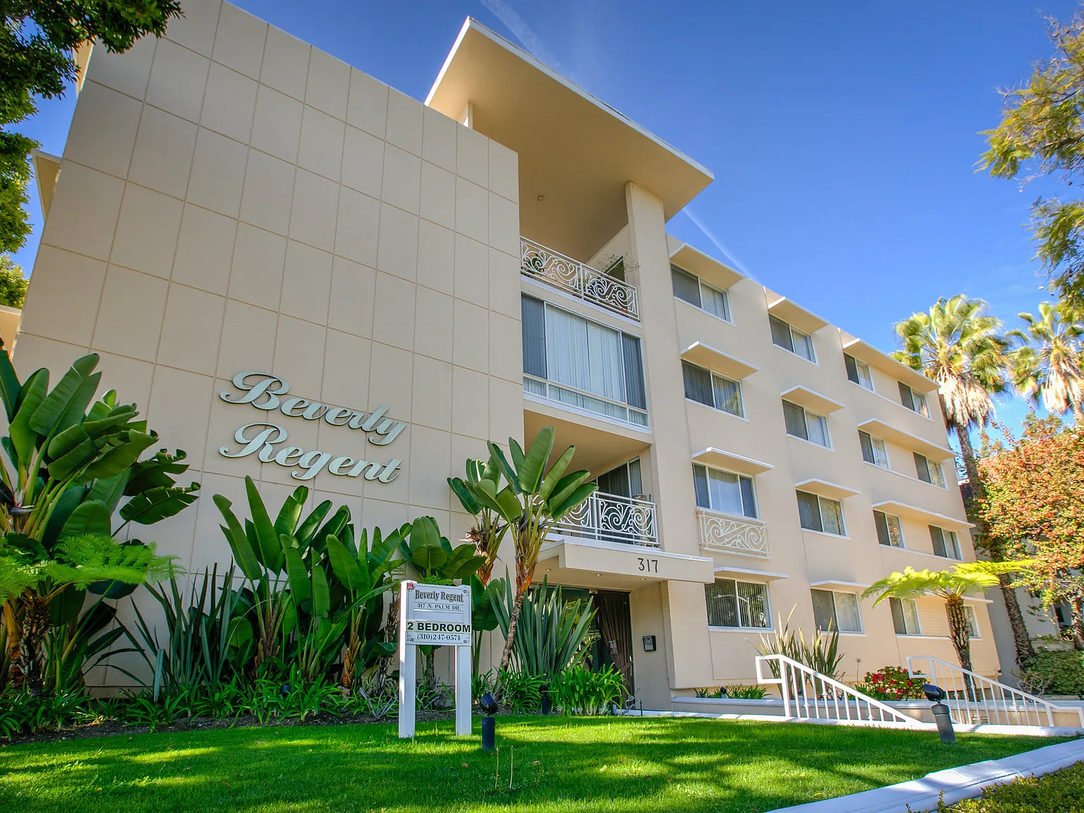 Beverly Regent — Photo 4