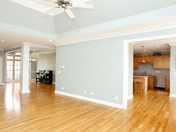 4th image of 3273 Malone Dr