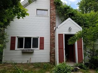 11 N Main St, Charlton, MA 01507