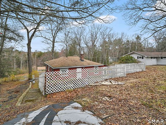 5th image of 128 Conklin Road