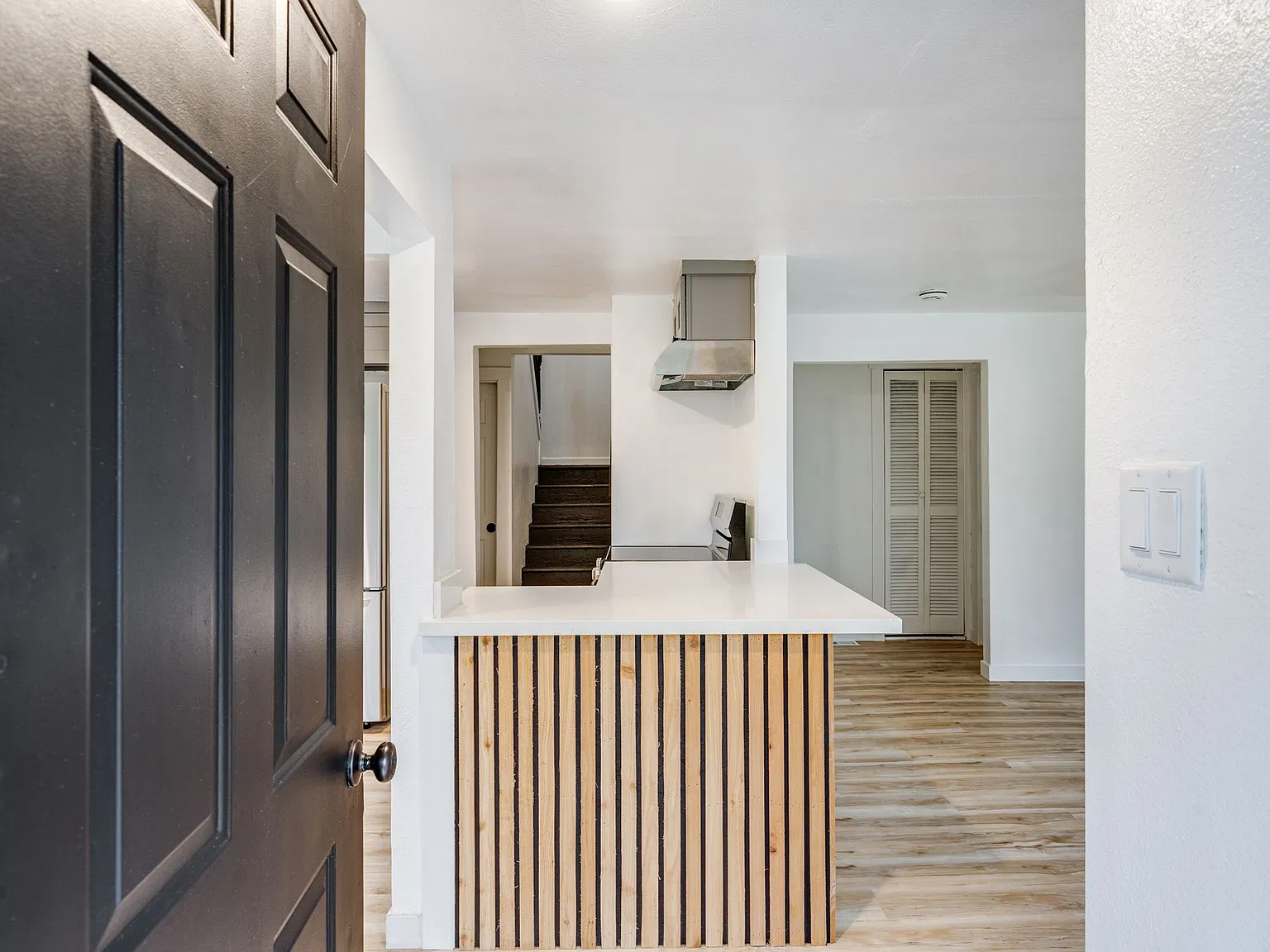 3 bed, 1834 sqft, $2,650 — Photo 3