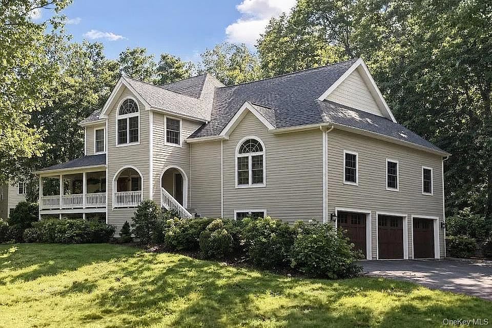 1st image of 11 Smith Farm Road