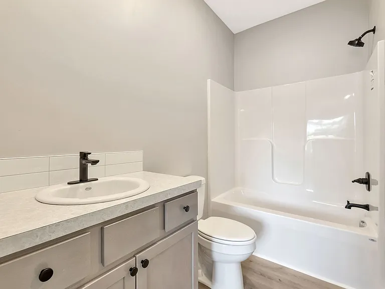 1023 S Edwards St #200 — Photo 17