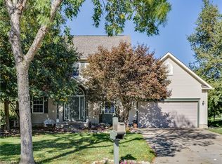 896 Bellaire Dr, Akron, OH 44333