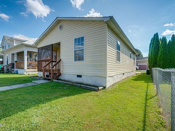 2nd image of 230 Opekiska St