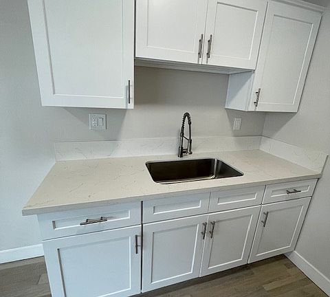 2nd image of 465 Almond Ave #8
