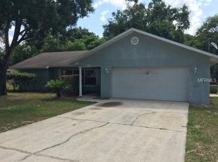 85 S Pine Ave, Umatilla, FL 32784