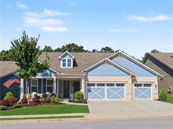 286 Chatuge Dr, Hoschton, GA 30548