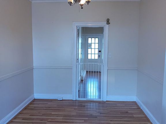 5th image of 1018 E 36th St APT 1