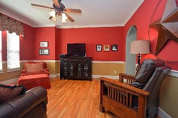 4th image of 7007 W Inglewood Dr