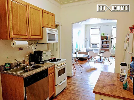 Rented by Citi Habitats | media 6
