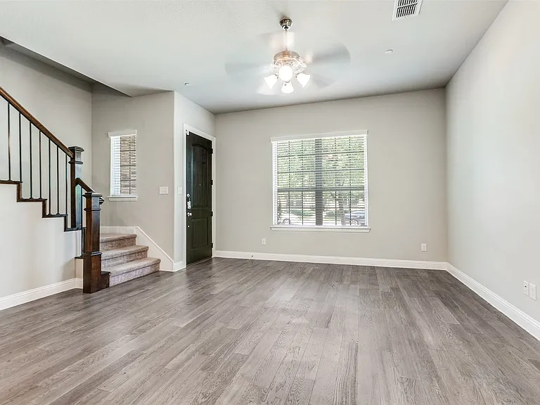 1544 Windermere Way — Photo 4