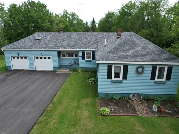 2077 South Princeton Road, Baileyville, ME 04694