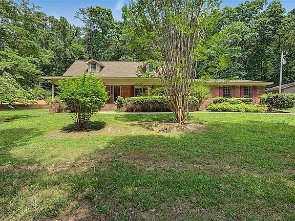2nd image of 403 S Sequoyah Cir NE