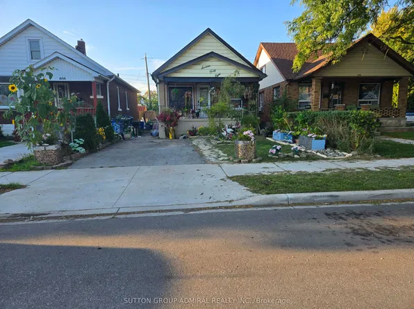 1648 Laing St, Windsor, ON N9B 1M9