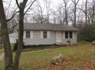 715 Park St, Fenton, MI 48430