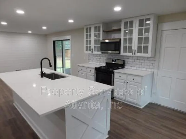 2980 Prince Howard Dr — Photo 8