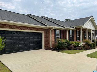 101 Cambridge Ln, Rainbow City, AL 35906