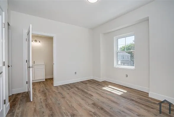 390 Carroll Ave #2 — Photo 14