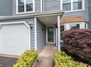 404 Trumbull Ct, Newtown, PA 18940
