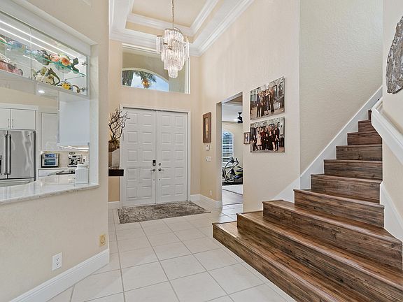 5th image of 16137 Villa Vizcaya Place
