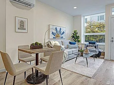 503 NE 72nd St — Photo 3
