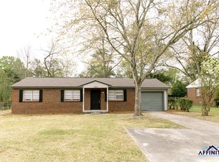 107 Flanders Dr, Warner Robins, GA