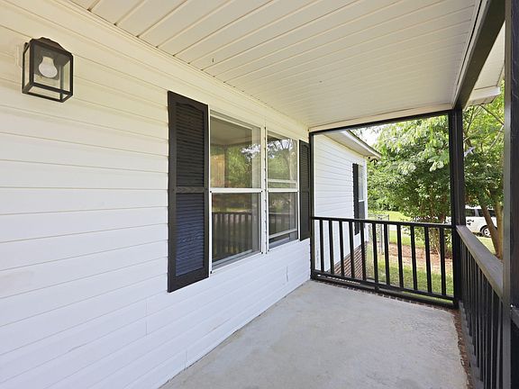 4th image of 135 Virginia Ln