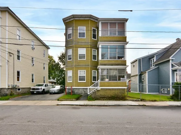 32-34 Dracut St, Lawrence, MA 01843