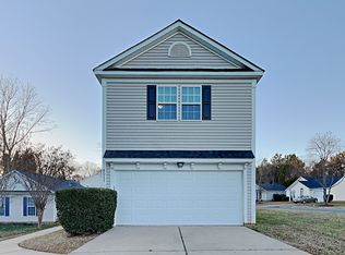 9017 Shenington Pl, Charlotte, NC 28216