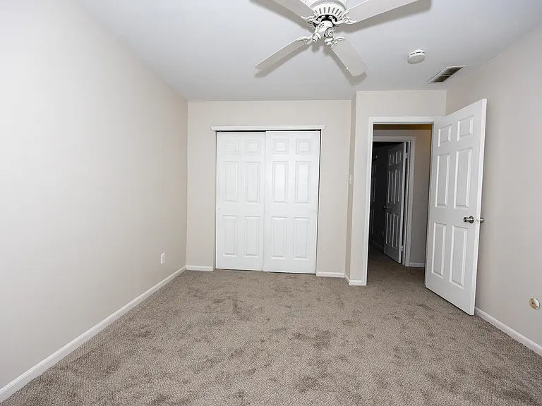 41 Country Hollow Cir — Photo 17