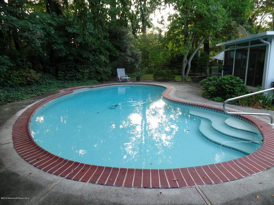 2nd image of 504 Buttermere Ave