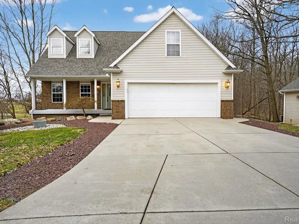 9055 Hegel Rd, Goodrich, MI 48438