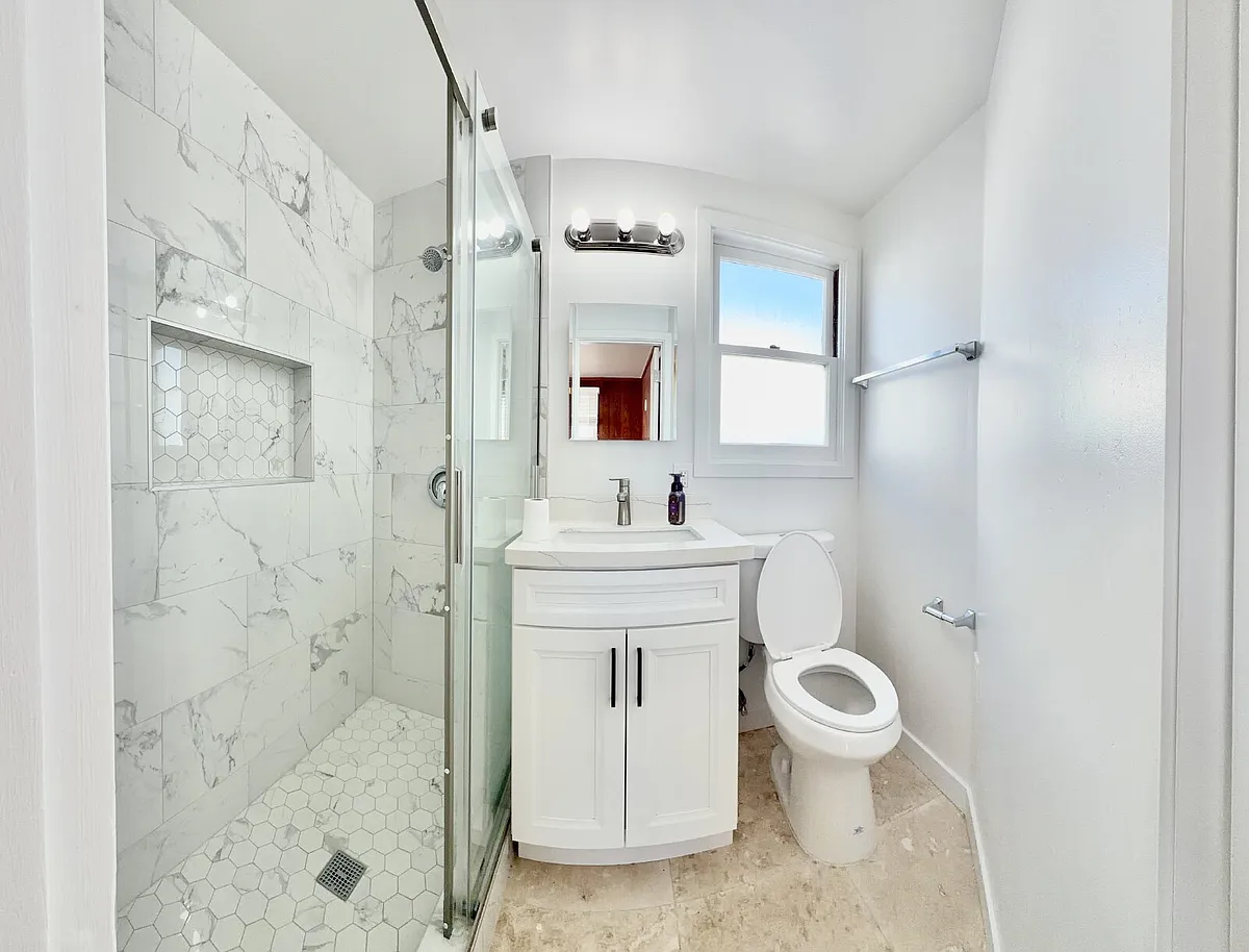 Building Photo - 5075 Niagara Ave #25