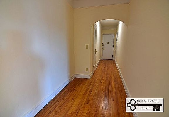 4th image of 32-02 29th St #5G