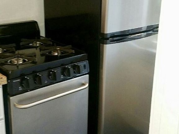 3rd image of 955 Bush St APT 301