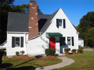 3906 N Cherry St, Winston Salem, NC, 27105