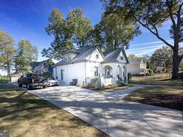 1585 Mercer Ave, College Park, GA 30337