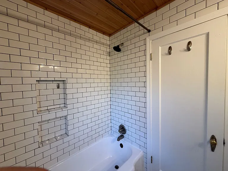 924 N Union Ave — Photo 14