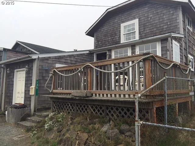 135 NW 20th Ave photo 1