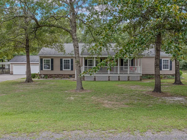 282 Hickory Oaks Ln, Cross, SC 29436